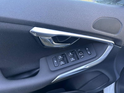 Volvo V40 Cross Country D2 Geartronic Momentum N1 (13)