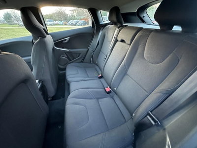Volvo V40 Cross Country D2 Geartronic Momentum N1 (14)