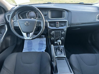 Volvo V40 Cross Country D2 Geartronic Momentum N1 (15)