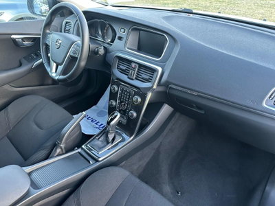 Volvo V40 Cross Country D2 Geartronic Momentum N1 (18)