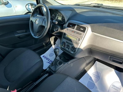 Fiat Punto 1.3 MJT II 75 CV 5 porte Street (15)