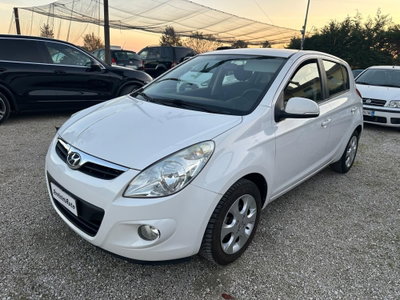 Hyundai i20 1.4 CRDi 5p. Comfort (4)