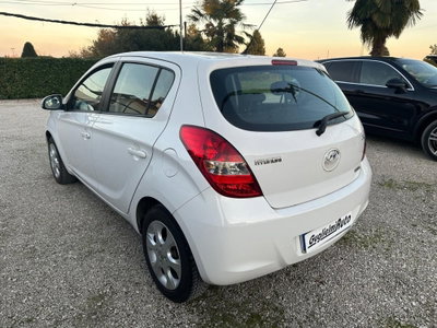 Hyundai i20 1.4 CRDi 5p. Comfort (8)