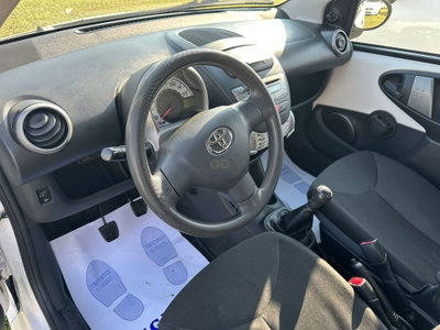 Toyota Aygo 1.0 12V VVT-i 5 porte Lounge Connect (13)