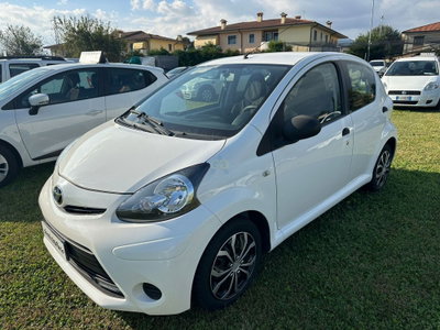 Toyota Aygo 1.0 12V VVT-i 5 porte Lounge Connect (3)