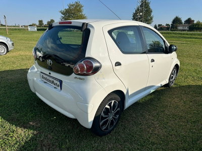 Toyota Aygo 1.0 12V VVT-i 5 porte Lounge Connect (6)