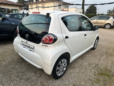 Toyota Aygo 1.0 12V VVT-i 5 porte Lounge (7)