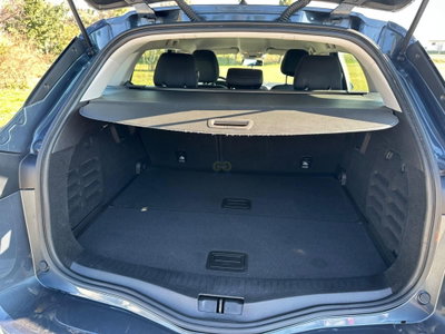 Renault Mégane Sporter Blue dCi 115 CV EDC Business (10)