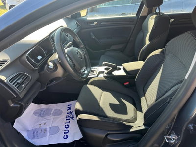 Renault Mégane Sporter Blue dCi 115 CV EDC Business (11)