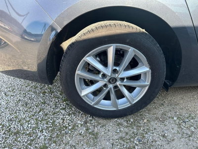 Renault Mégane Sporter Blue dCi 115 CV EDC Business (8)