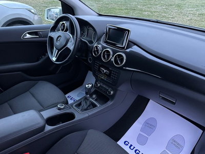 Mercedes-Benz Classe B 180 CDI BlueEFFICIENCY Premium (17)