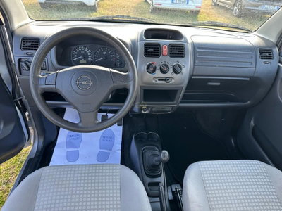 Opel Agila 1.0 12V Club (12)