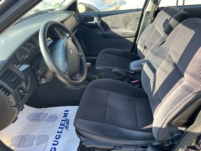 Opel Vectra 2.0i 16V cat 5 porte CD 100 (11)