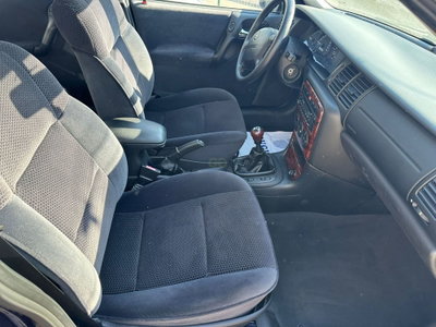 Opel Vectra 2.0i 16V cat 5 porte CD 100 (16)