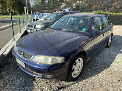 Opel Vectra 2.0i 16V cat 5 porte CD 100 (3)