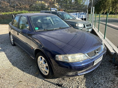 Opel Vectra 2.0i 16V cat 5 porte CD 100 (5)