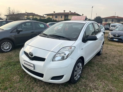 Toyota Yaris 1.0 5 porte Sol (3)