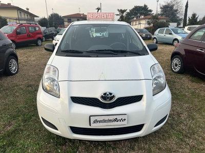 Toyota Yaris 1.0 5 porte Sol (4)