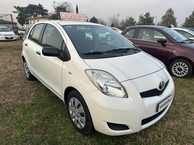 Toyota Yaris 1.0 5 porte Sol (5)