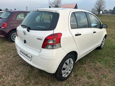 Toyota Yaris 1.0 5 porte Sol (6)