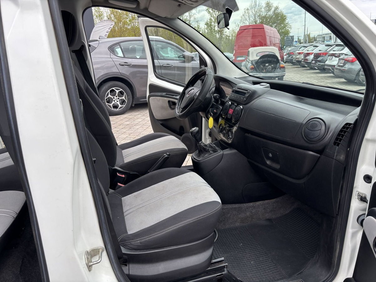 Fiat Qubo 1.3 MJT 75 CV Trekking (9)