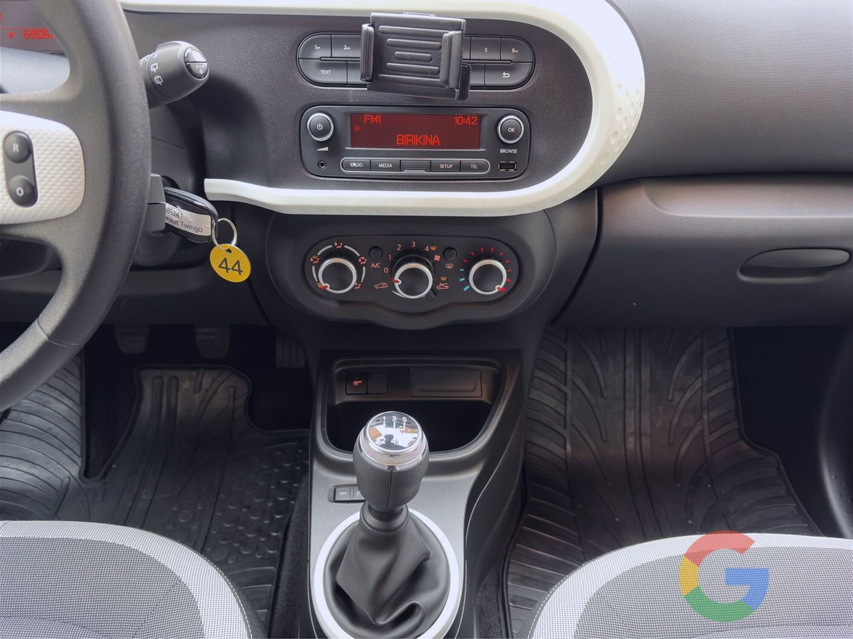 Renault Twingo SCe 65 CV Signature (11)