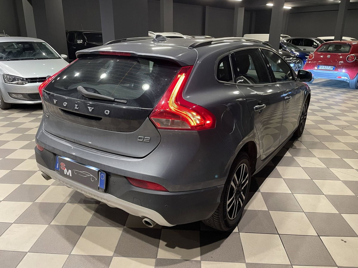 Volvo V40 Cross Country D2 Geartronic Style Plus (4)