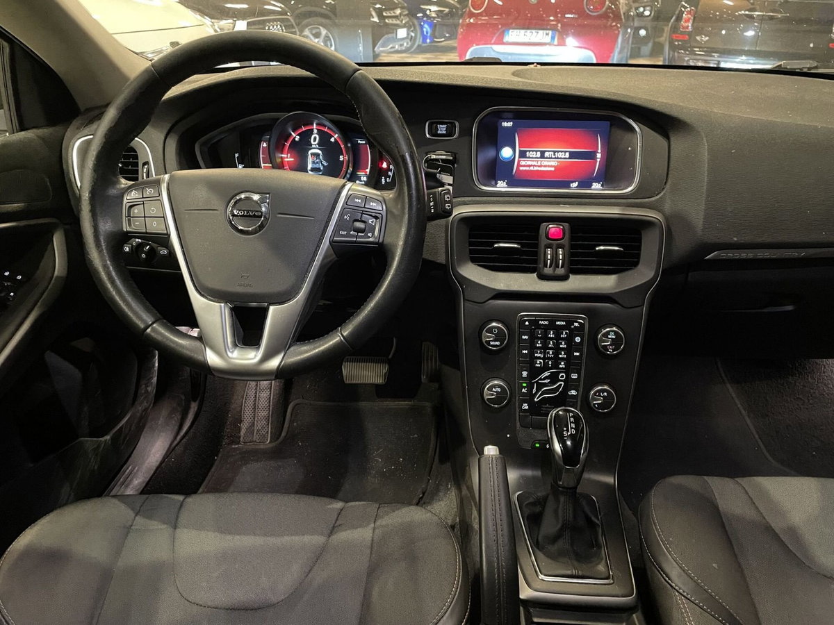 Volvo V40 Cross Country D2 Geartronic Style Plus (7)