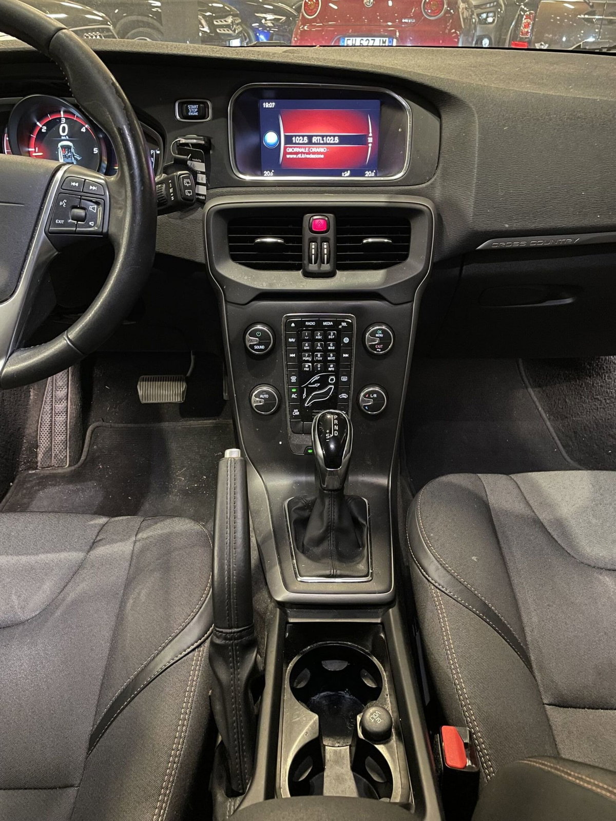 Volvo V40 Cross Country D2 Geartronic Style Plus (8)