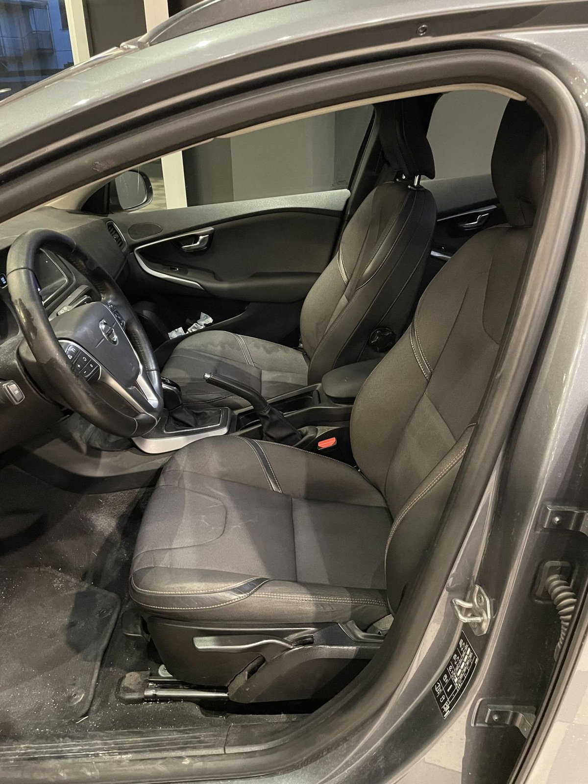 Volvo V40 Cross Country D2 Geartronic Style Plus (9)