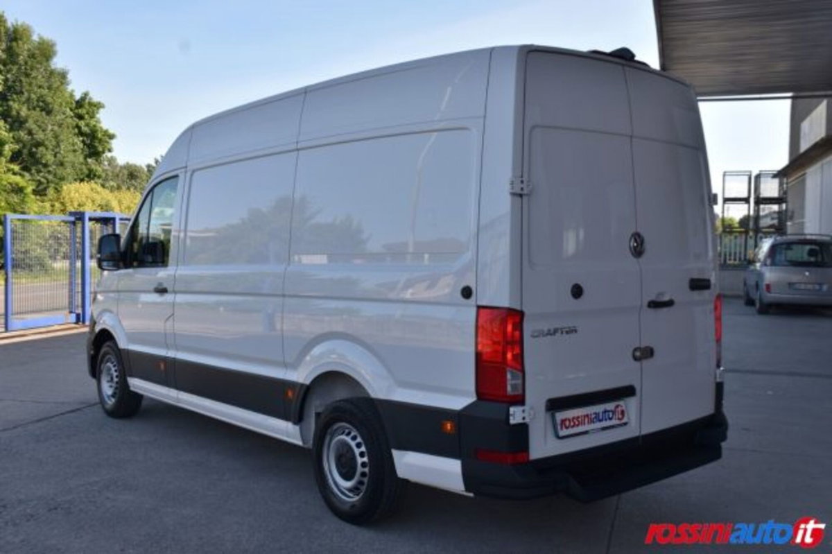 Volkswagen Veicoli Commerciali Crafter Furgone 35 2.0 tdi 140cv L3H3 Logistic auto (3)