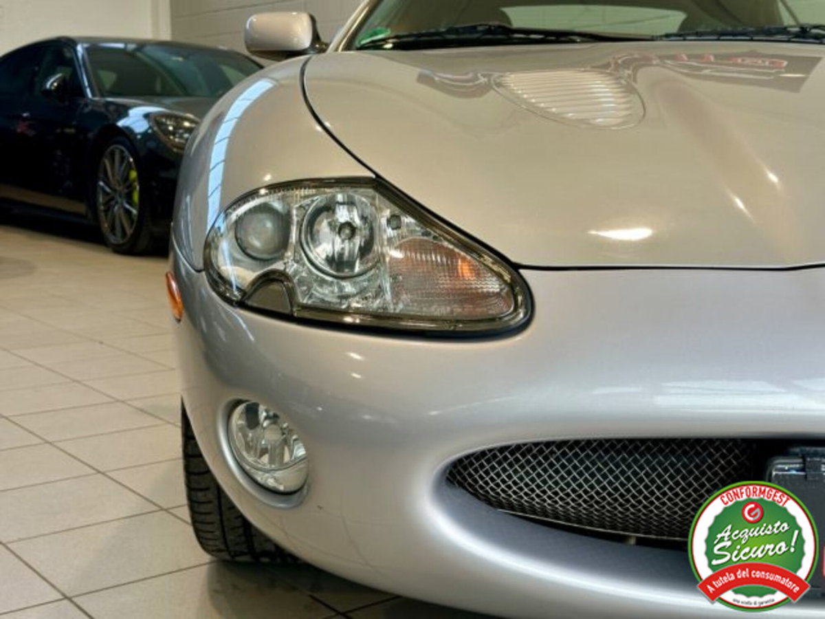 Jaguar XKR 4.0 Convertibile (11)