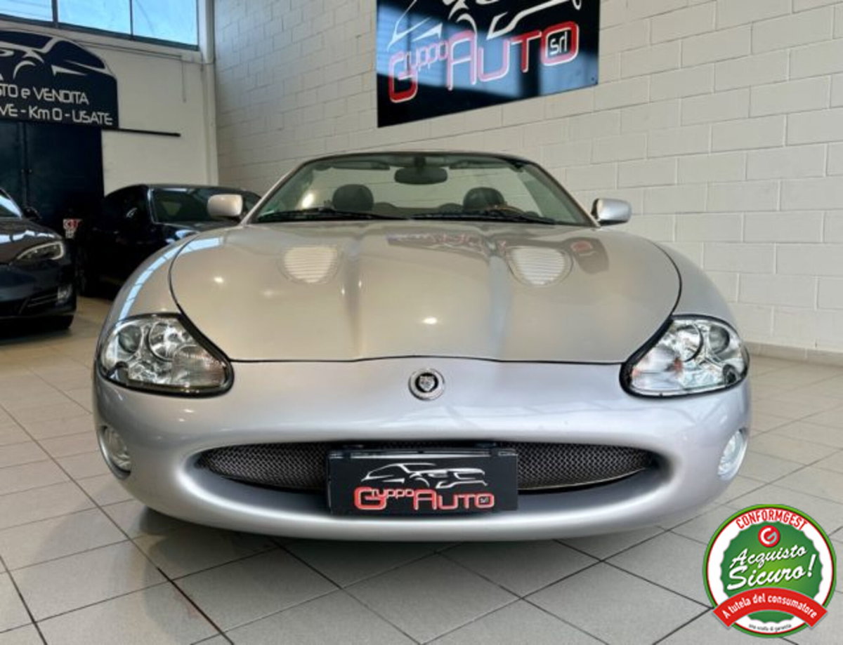 Jaguar XKR 4.0 Convertibile (2)