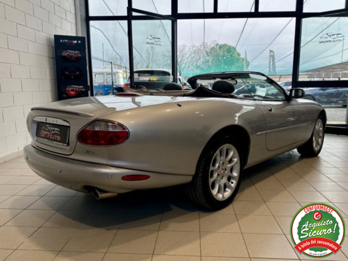 Jaguar XKR 4.0 Convertibile (4)