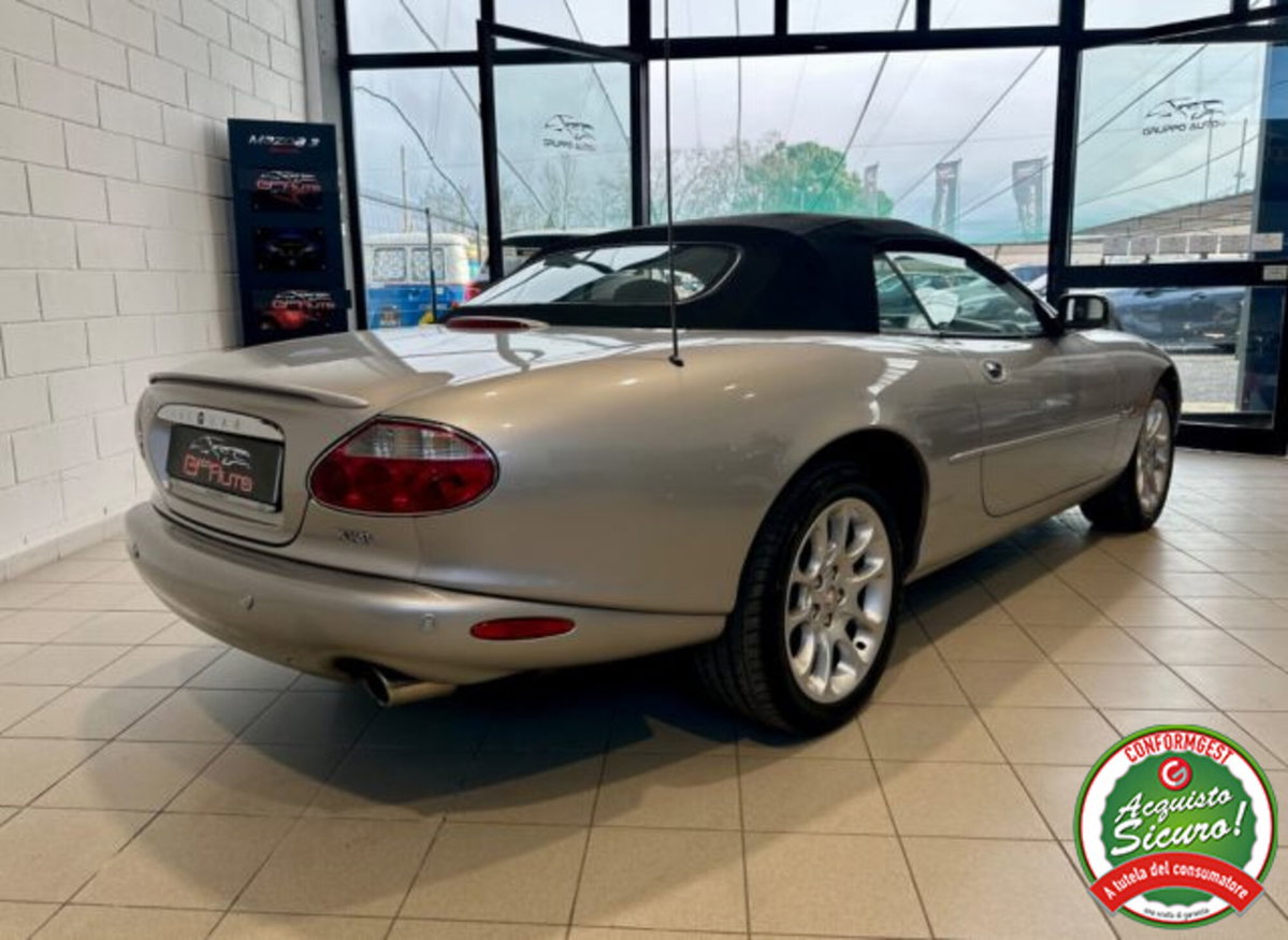 Jaguar XKR 4.0 Convertibile (7)