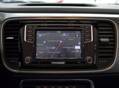 Volkswagen Maggiolino Cabrio 1.2 TSI Design (7)