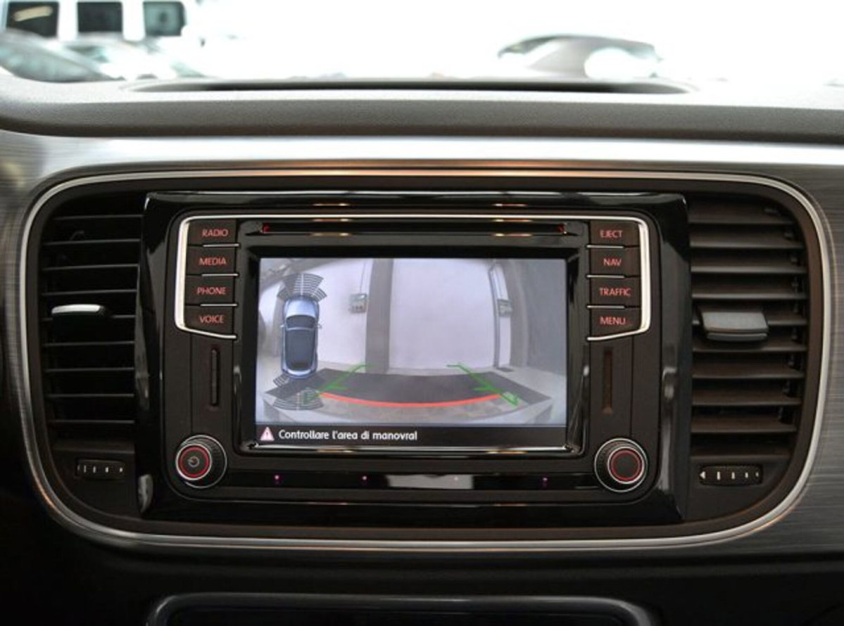 Volkswagen Maggiolino Cabrio 1.2 TSI Design (8)