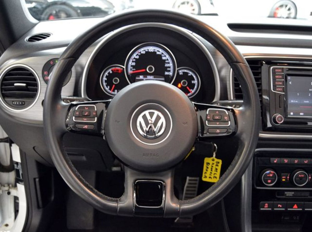 Volkswagen Maggiolino Cabrio 1.2 TSI Design (9)