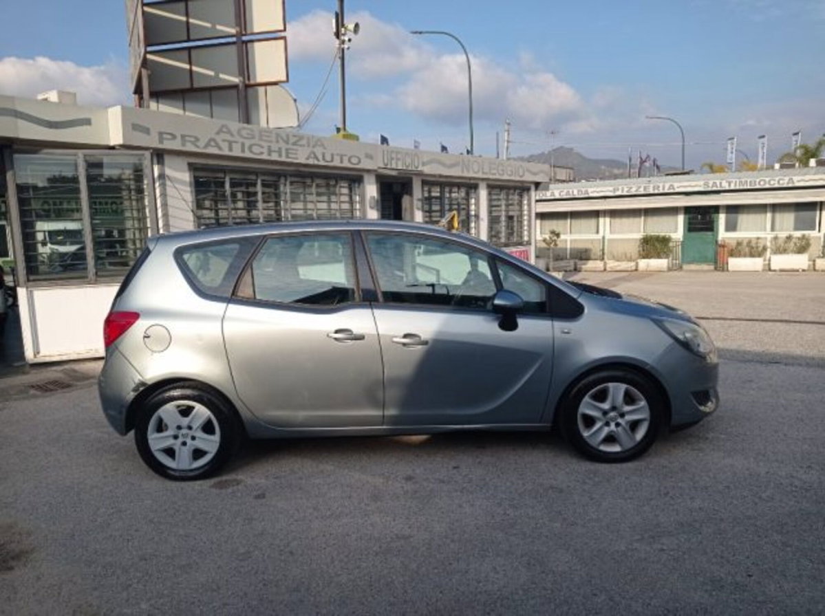 Opel Meriva 1.4 100CV Cosmo (3)