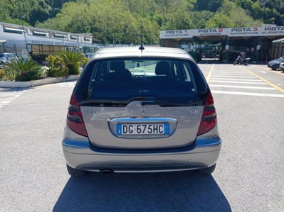 Mercedes-Benz Classe A 200 CDI Avantgarde (4)