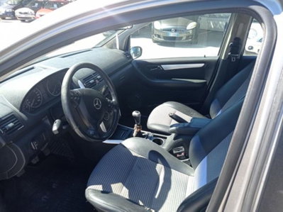 Mercedes-Benz Classe A 200 CDI Avantgarde (5)