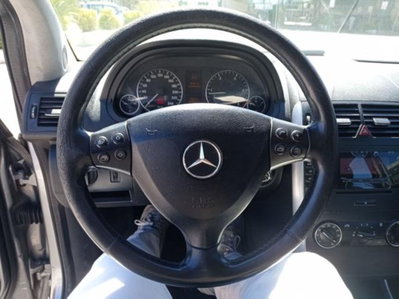 Mercedes-Benz Classe A 200 CDI Avantgarde (7)