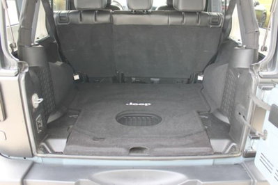 Jeep Wrangler Unlimited 2.8 CRD DPF Sahara Auto (10)