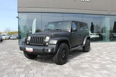 Jeep Wrangler Unlimited 2.8 CRD DPF Sahara Auto (2)