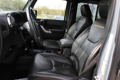 Jeep Wrangler Unlimited 2.8 CRD DPF Sahara Auto (8)