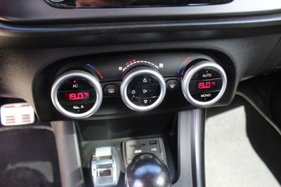 Alfa Romeo Giulietta 1750 Turbo Quadrifoglio Verde 240cv tct (18)