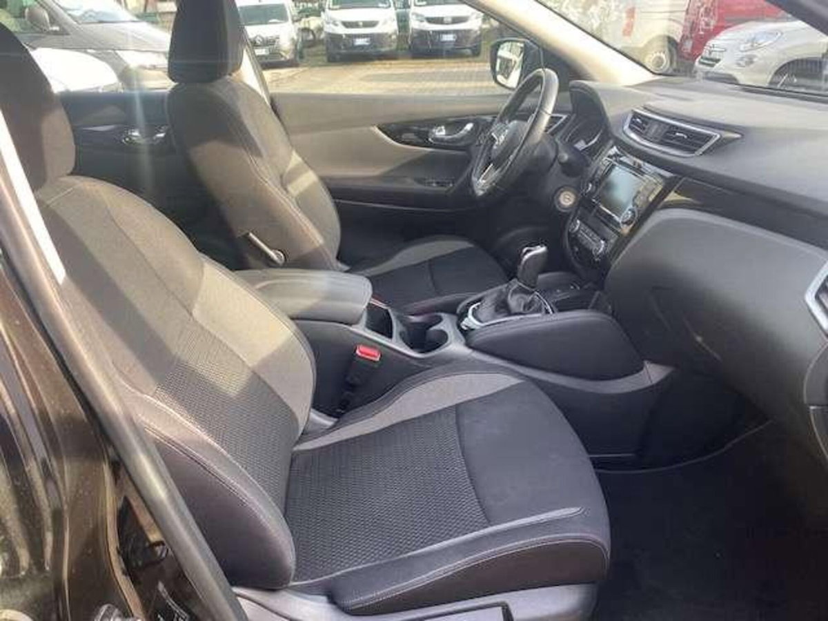 Nissan Qashqai 1.5 dCi 115 CV DCT Business (16)