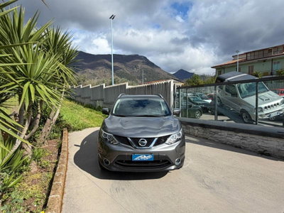 Nissan Qashqai 1.6 dCi 4WD N-Connecta (2)