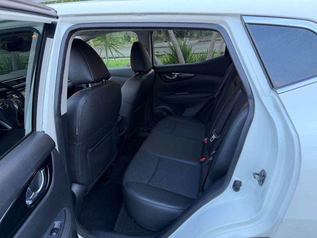Nissan Qashqai 1.6 dCi 2WD Tekna (10)