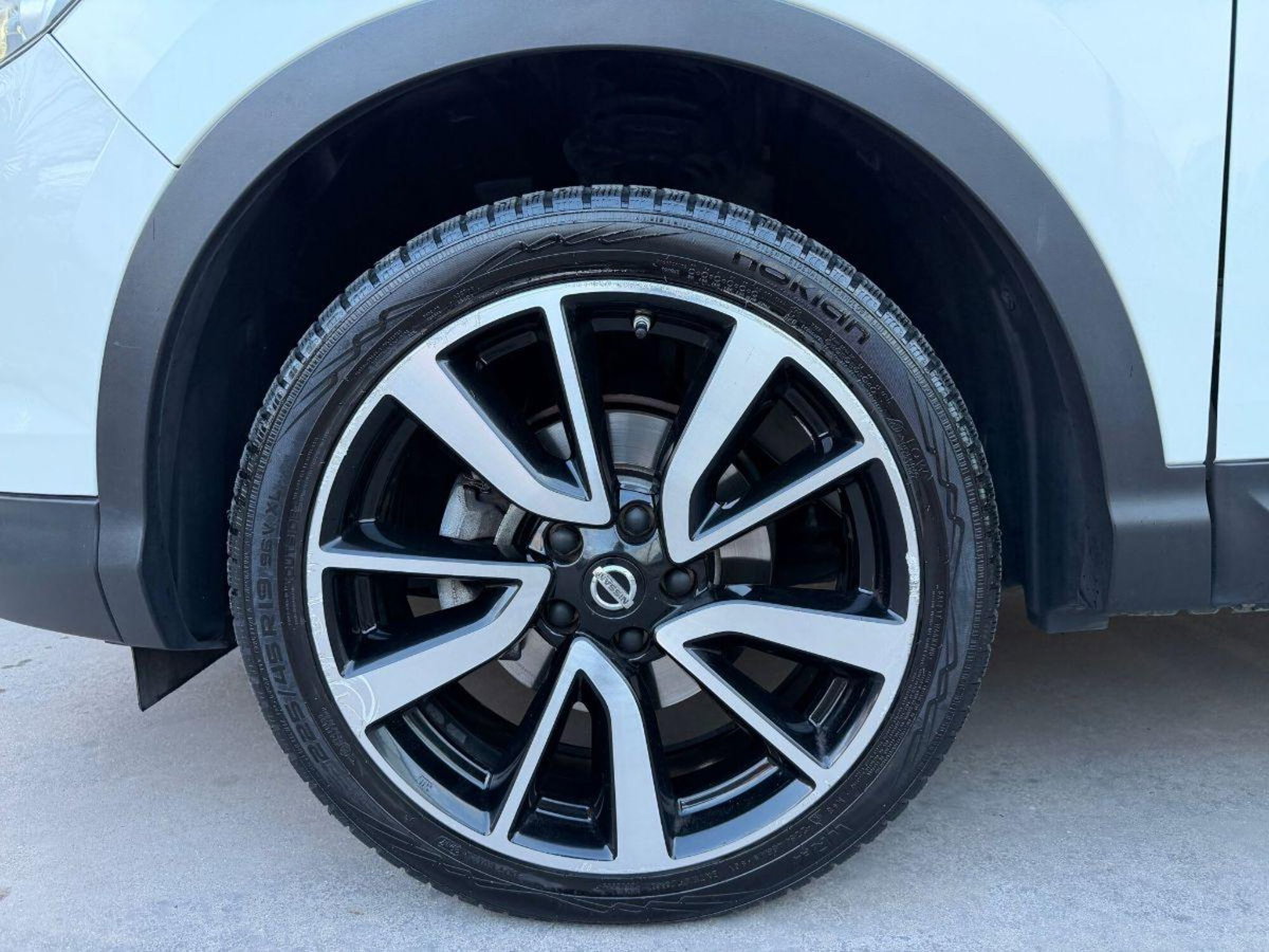 Nissan Qashqai 1.6 dCi 2WD Tekna (19)